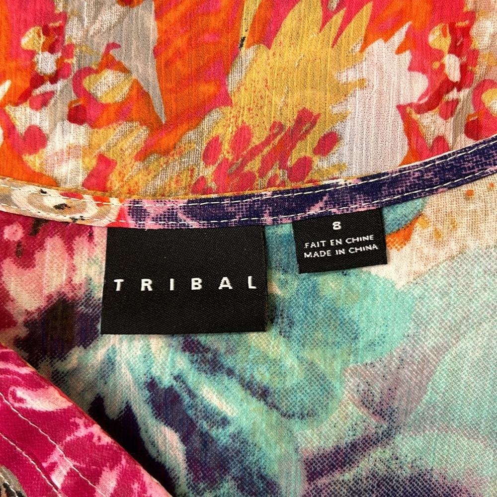 Tribal Women's Size 8 Vibrant Floral Tunic Top Pintuck Detail Lightweight Blouse - Picture 7 of 10